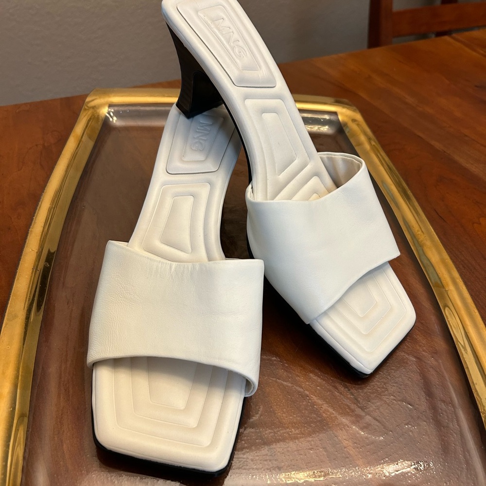 Mango Leather Mules Ivory size 40 Eu US 9 Square Toe 2.5in Block Heeled Sandals